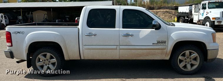 image for item DN4712 2013 GMC Sierra 1500  Crew Cab pickup truck