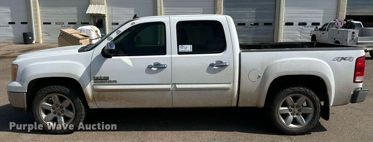 image for item DN4712 2013 GMC Sierra 1500  Crew Cab pickup truck