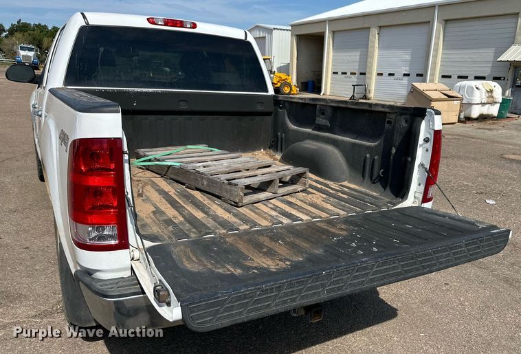 image for item DN4712 2013 GMC Sierra 1500  Crew Cab pickup truck