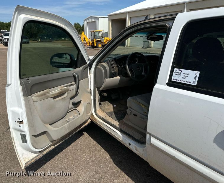 image for item DN4712 2013 GMC Sierra 1500  Crew Cab pickup truck
