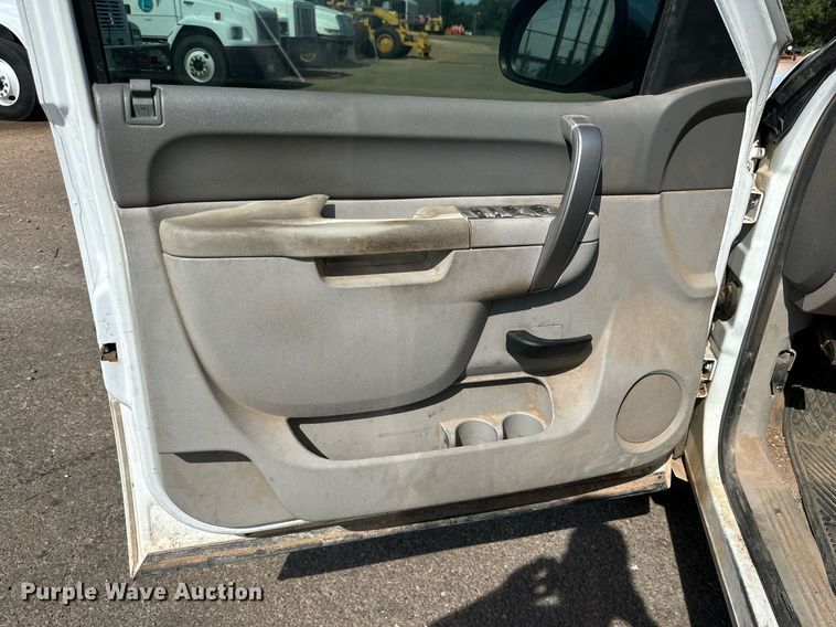 image for item DN4712 2013 GMC Sierra 1500  Crew Cab pickup truck