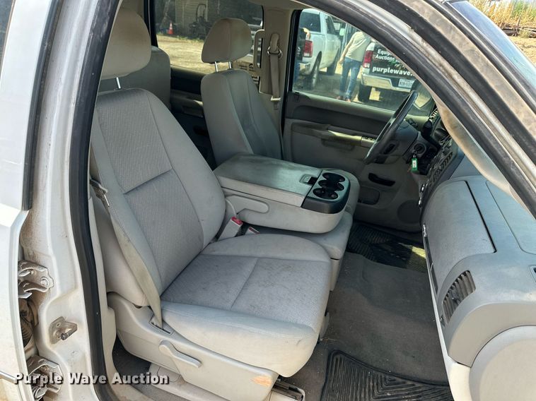 image for item DN4712 2013 GMC Sierra 1500  Crew Cab pickup truck