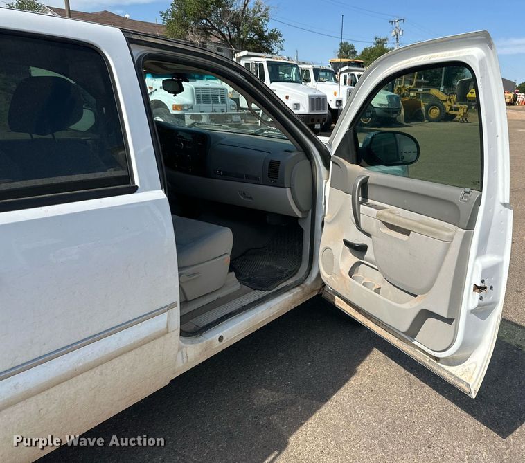 image for item DN4712 2013 GMC Sierra 1500  Crew Cab pickup truck