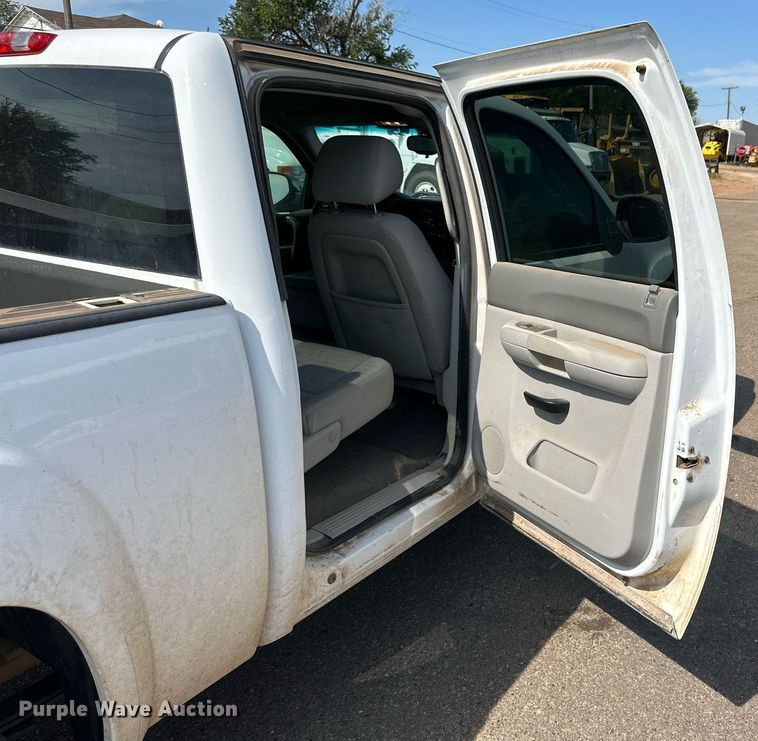 image for item DN4712 2013 GMC Sierra 1500  Crew Cab pickup truck