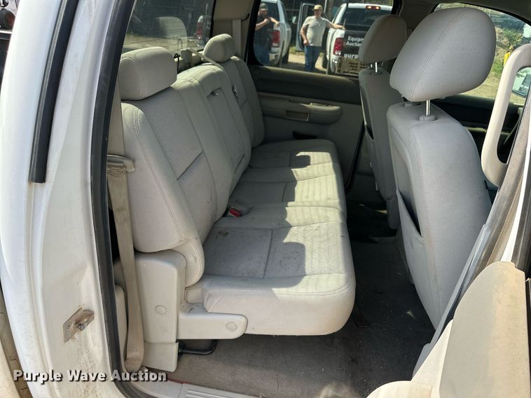 image for item DN4712 2013 GMC Sierra 1500  Crew Cab pickup truck