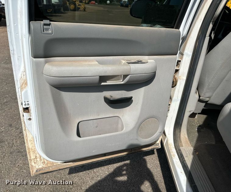 image for item DN4712 2013 GMC Sierra 1500  Crew Cab pickup truck