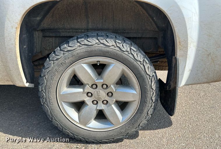 image for item DN4712 2013 GMC Sierra 1500  Crew Cab pickup truck