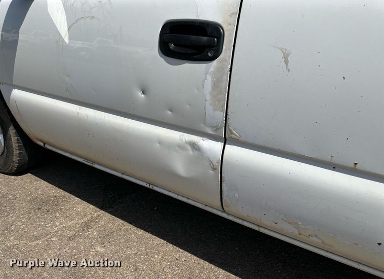 image for item DN4716 2004 Chevrolet Silverado 1500  Ext. Cab pickup truck