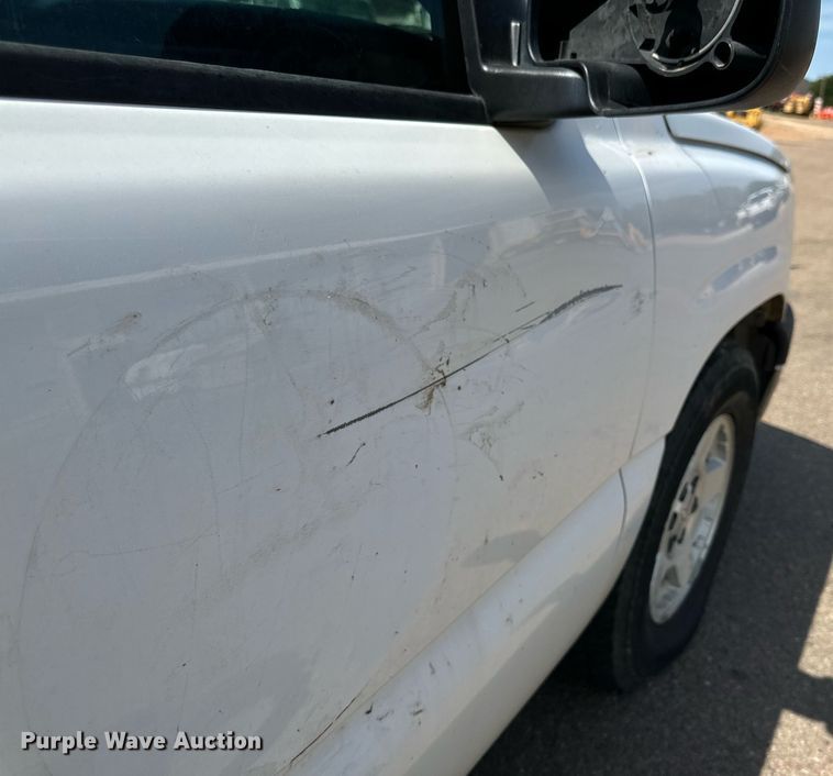 image for item DN4716 2004 Chevrolet Silverado 1500  Ext. Cab pickup truck