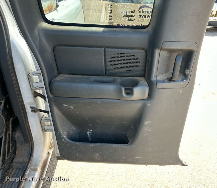 image for item DN4716 2004 Chevrolet Silverado 1500  Ext. Cab pickup truck