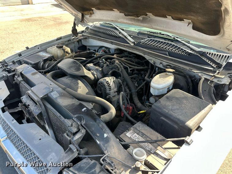 image for item DN4716 2004 Chevrolet Silverado 1500  Ext. Cab pickup truck