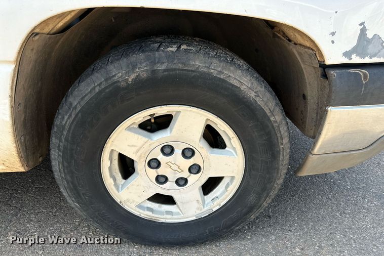 image for item DN4716 2004 Chevrolet Silverado 1500  Ext. Cab pickup truck