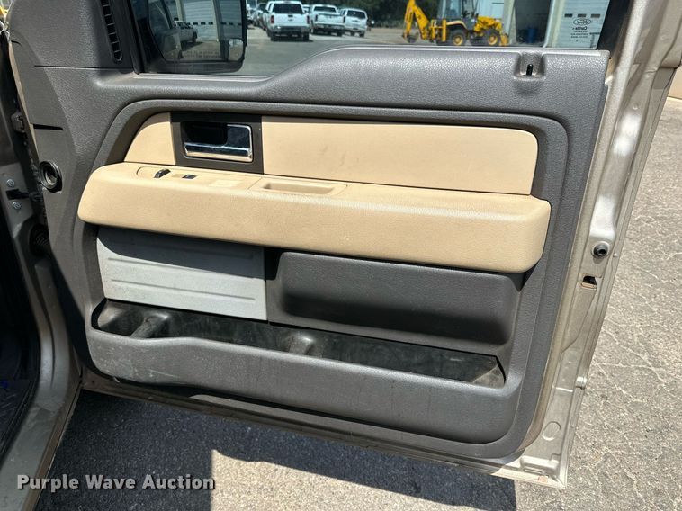 image for item DN4717 2013 Ford F150  SuperCrew pickup truck