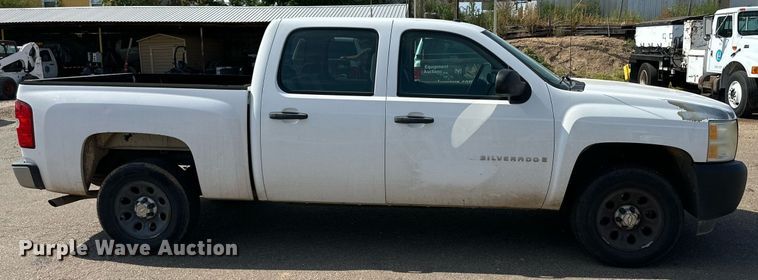 image for item DN4718 2009 Chevrolet Silverado 1500  Crew Cab pickup truck