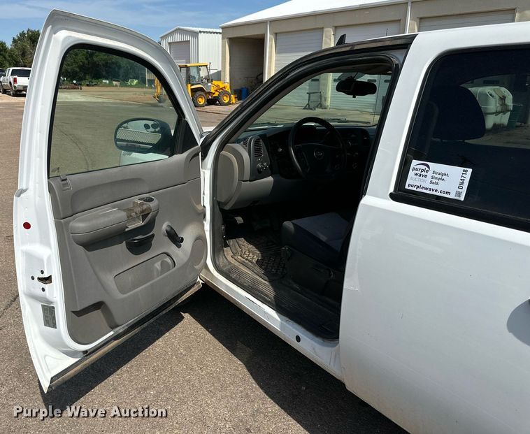 image for item DN4718 2009 Chevrolet Silverado 1500  Crew Cab pickup truck