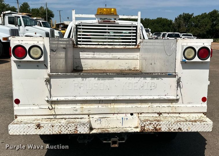 image for item DN4719 2000 GMC Sierra 2500 HD  utility bed pickup truck