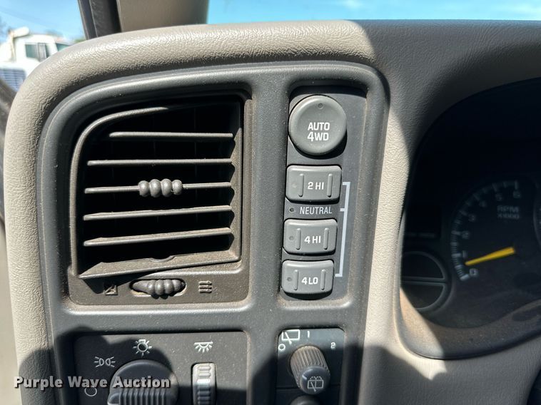 image for item DN4720 2000 Chevrolet Tahoe  SUV