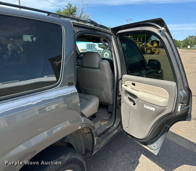 image for item DN4720 2000 Chevrolet Tahoe  SUV