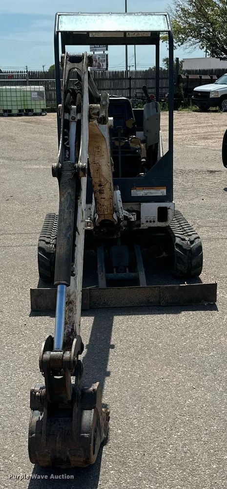 image for item DN4721 2011 Bobcat 324  mini excavator
