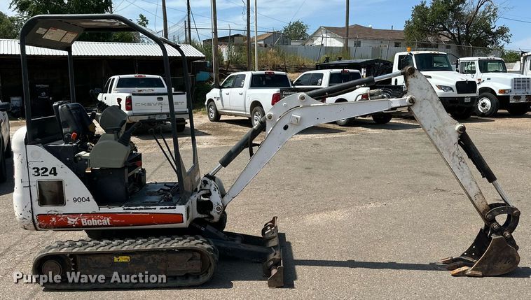 image for item DN4721 2011 Bobcat 324  mini excavator