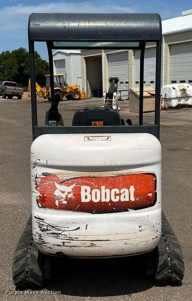 image for item DN4721 2011 Bobcat 324  mini excavator