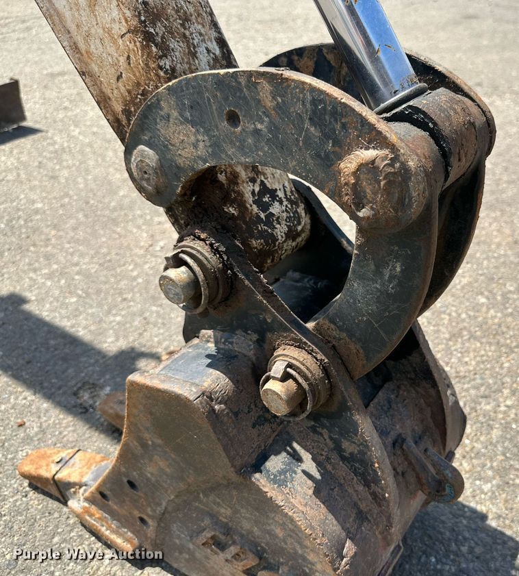 image for item DN4721 2011 Bobcat 324  mini excavator