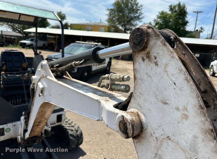 image for item DN4721 2011 Bobcat 324  mini excavator