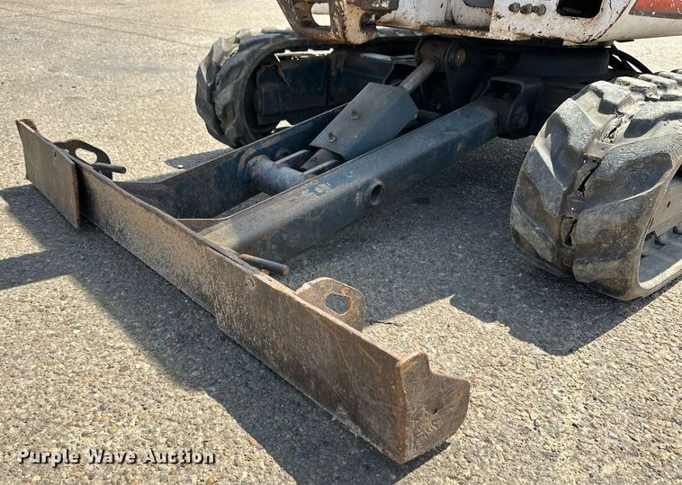 image for item DN4721 2011 Bobcat 324  mini excavator