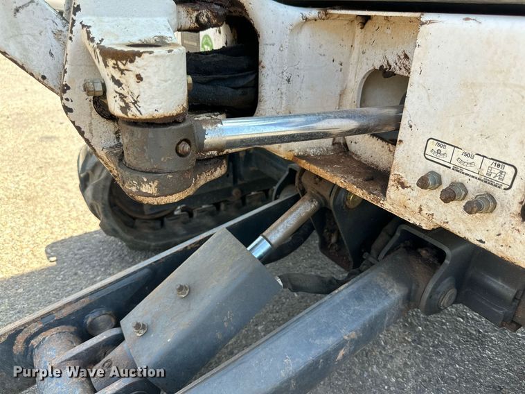 image for item DN4721 2011 Bobcat 324  mini excavator