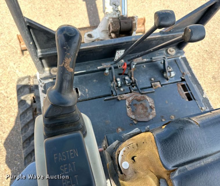 image for item DN4721 2011 Bobcat 324  mini excavator