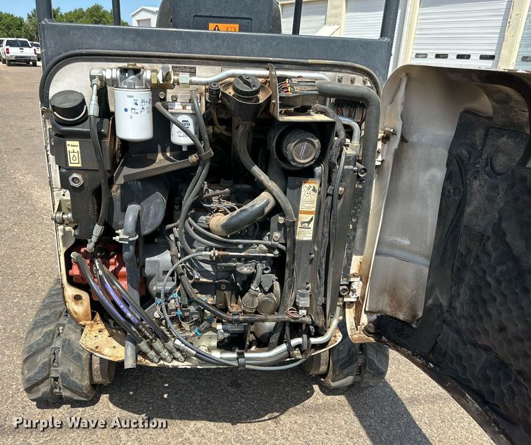 image for item DN4721 2011 Bobcat 324  mini excavator