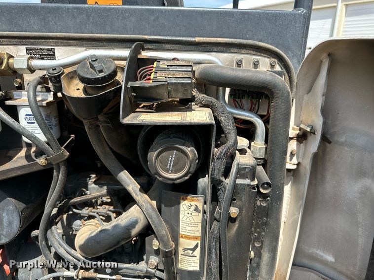 image for item DN4721 2011 Bobcat 324  mini excavator