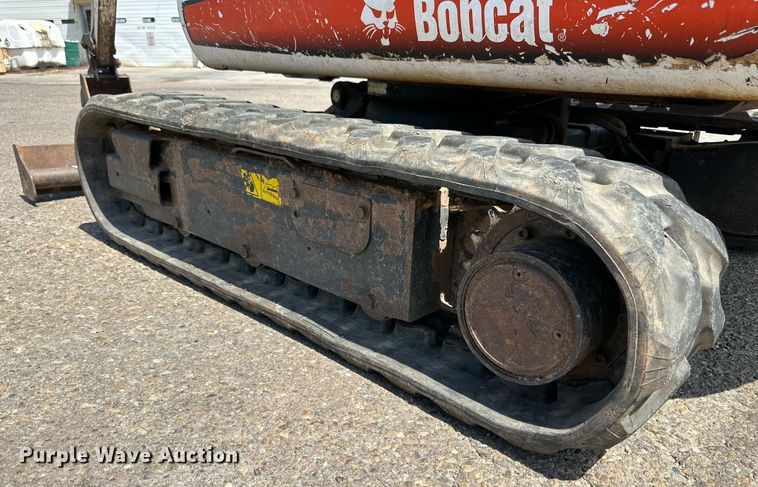 image for item DN4721 2011 Bobcat 324  mini excavator