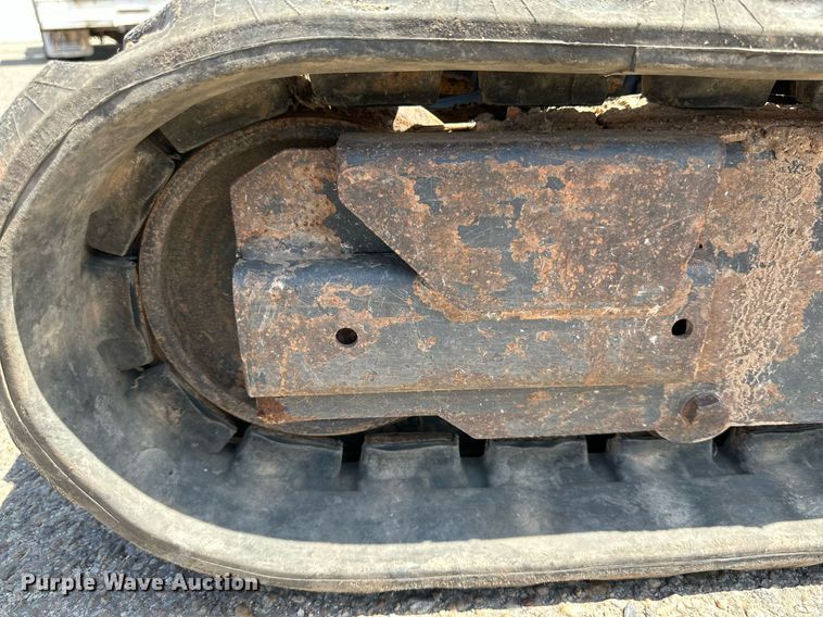 image for item DN4721 2011 Bobcat 324  mini excavator