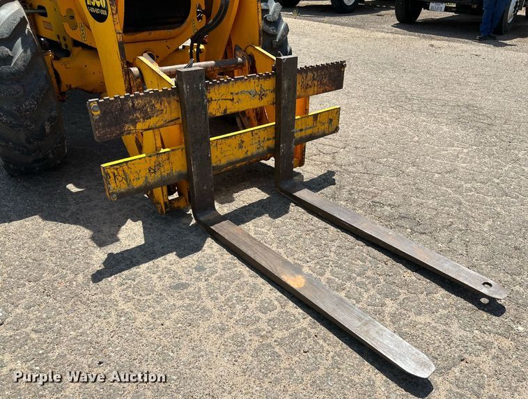 image for item DN4722 1997 JCB 210S  backhoe