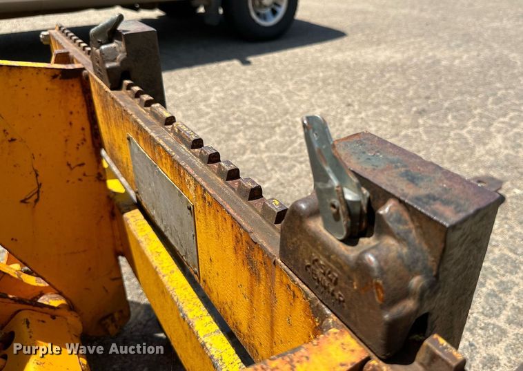 image for item DN4722 1997 JCB 210S  backhoe