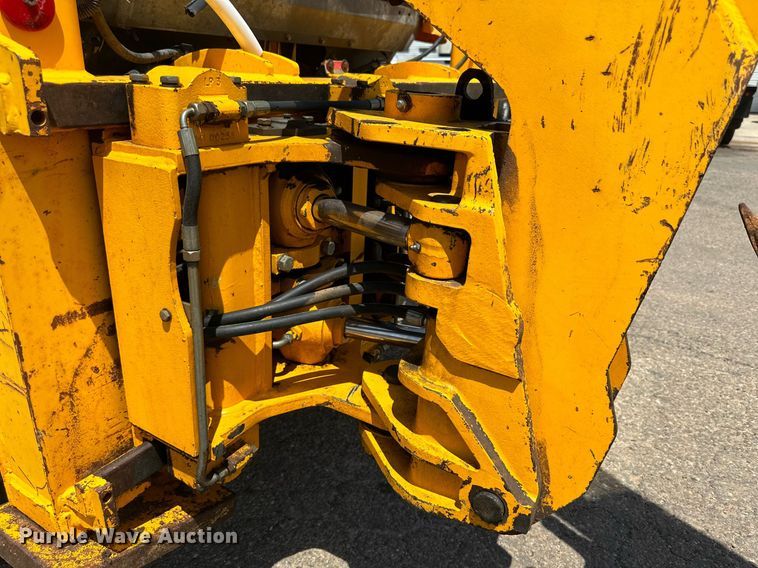 image for item DN4722 1997 JCB 210S  backhoe