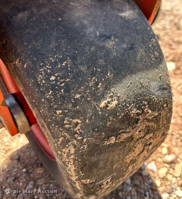 image for item DN4726 Kubota Z725KH  ZTR lawn mower