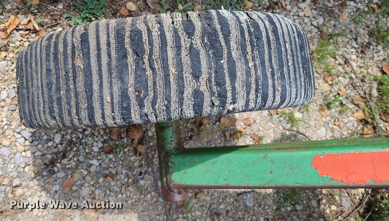 image for item DN8524 John Deere 1018  rotary mower