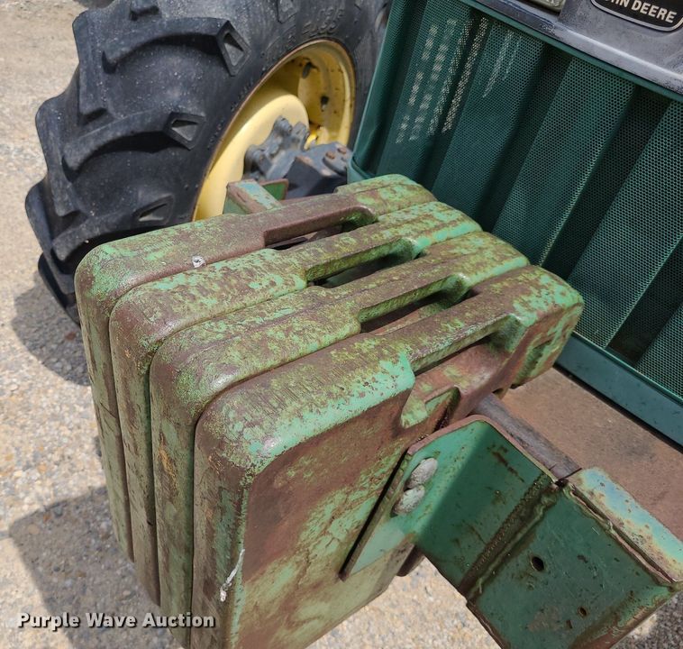 image for item DN8525 1997 John Deere 5500  MFWD tractor