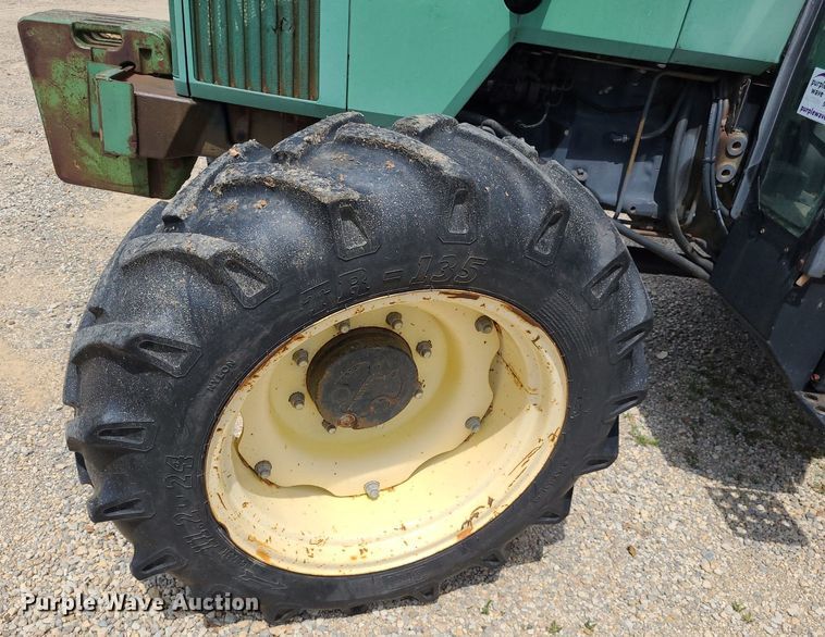 image for item DN8525 1997 John Deere 5500  MFWD tractor