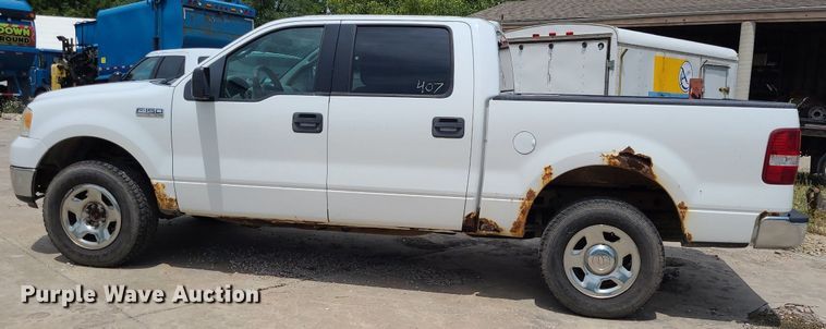 image for item DN8527 2005 Ford F150 XL  SuperCrew pickup truck