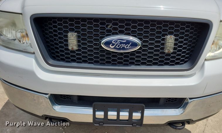 image for item DN8527 2005 Ford F150 XL  SuperCrew pickup truck