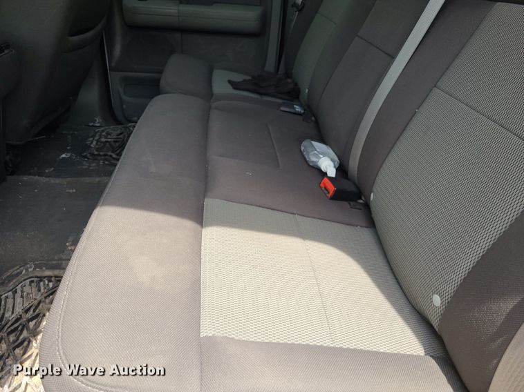 image for item DN8527 2005 Ford F150 XL  SuperCrew pickup truck