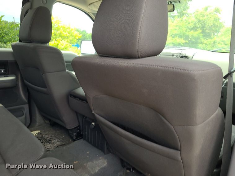 image for item DN8527 2005 Ford F150 XL  SuperCrew pickup truck