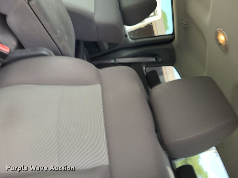 image for item DN8527 2005 Ford F150 XL  SuperCrew pickup truck