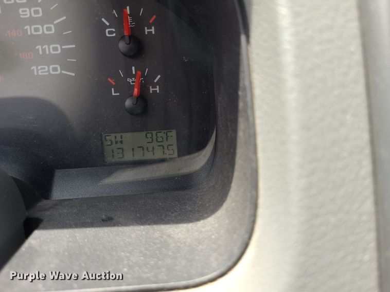 image for item DN8527 2005 Ford F150 XL  SuperCrew pickup truck