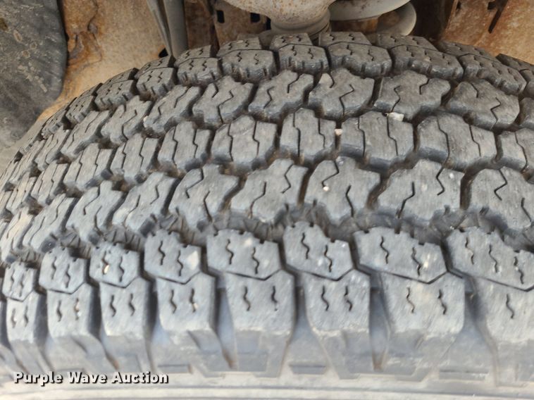 image for item DN8527 2005 Ford F150 XL  SuperCrew pickup truck