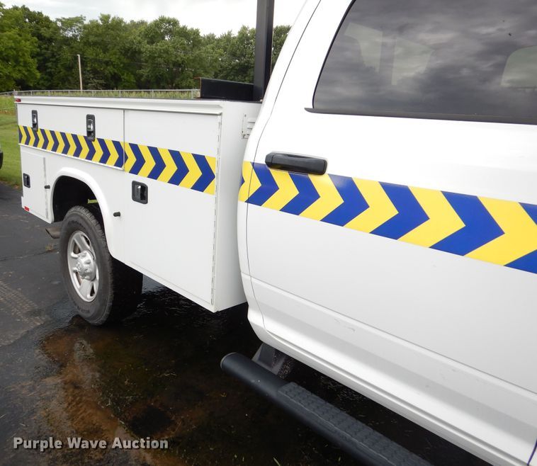 image for item DN8555 2018 Dodge Ram 2500 HD  Crew Cab utility bed pickup truck