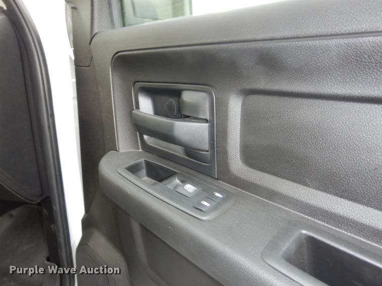 image for item DN8555 2018 Dodge Ram 2500 HD  Crew Cab utility bed pickup truck